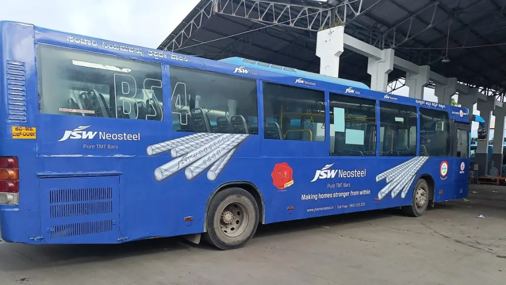 AC Bus – Right Side Panel Branding