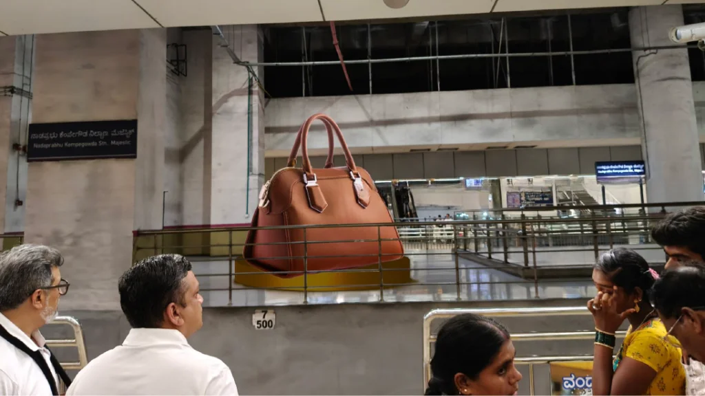 Kiosk / Installation Space Advertisement